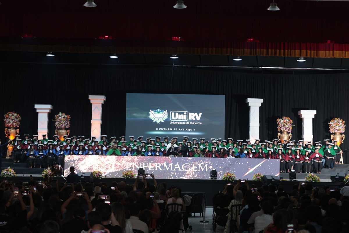 Enfermagem · UniRV · Colação de grau