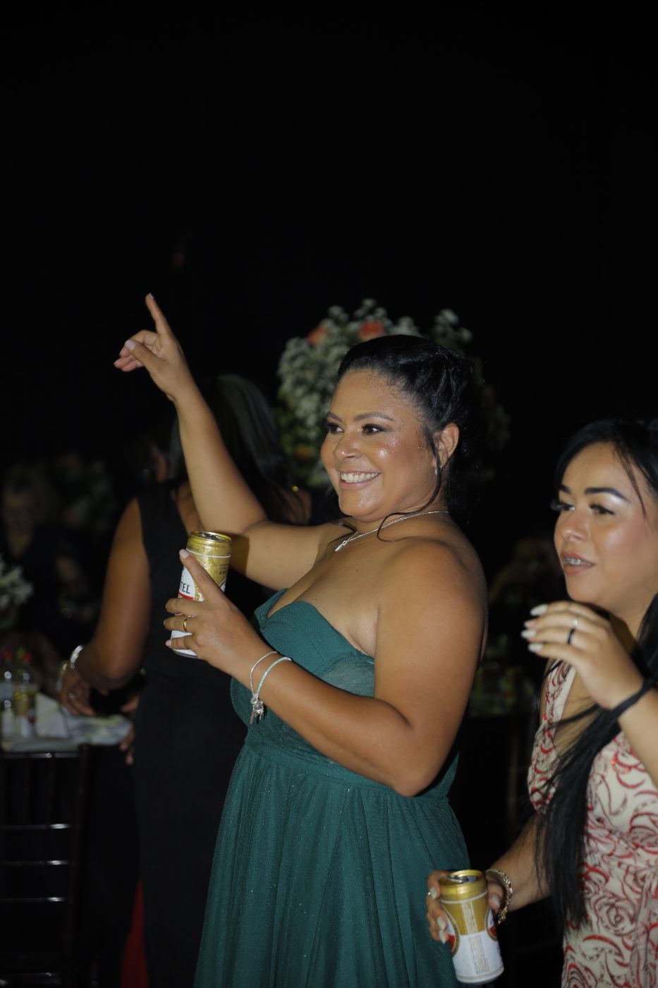 Convidadas na pista · Baile de gala