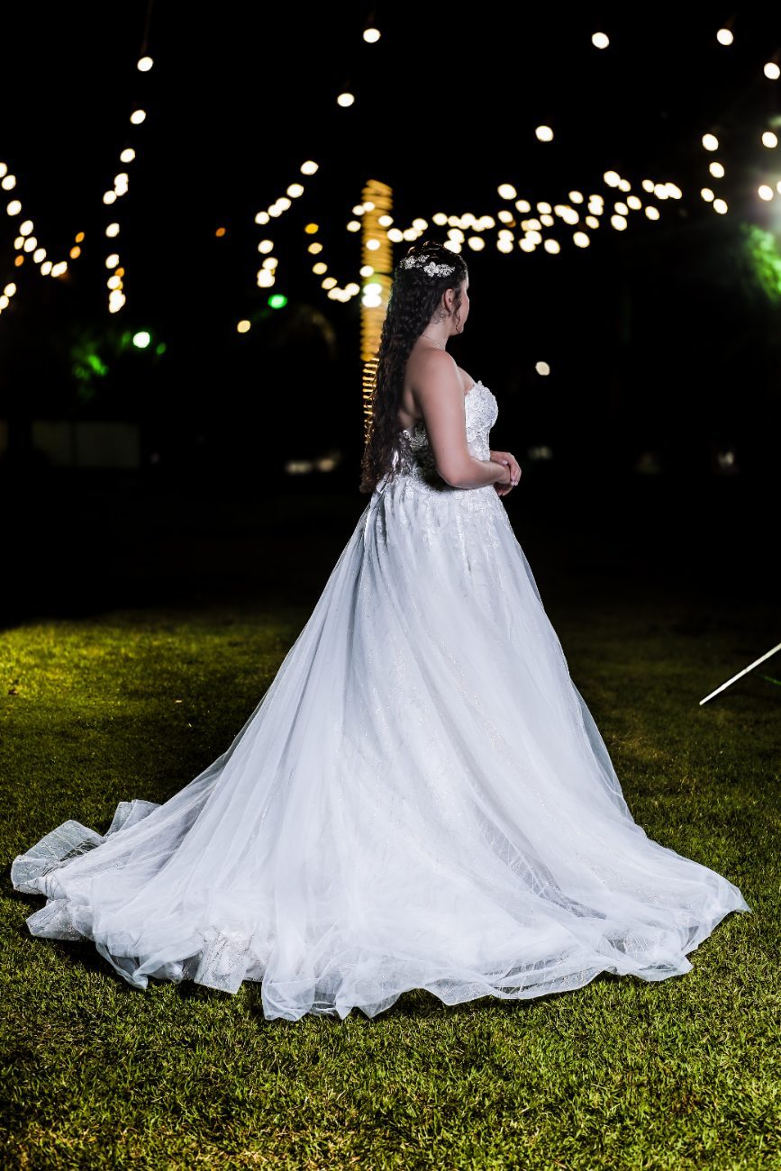 A noiva no jardim · Casamentos